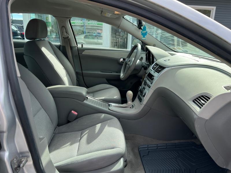 Chevrolet Malibu LS 2009