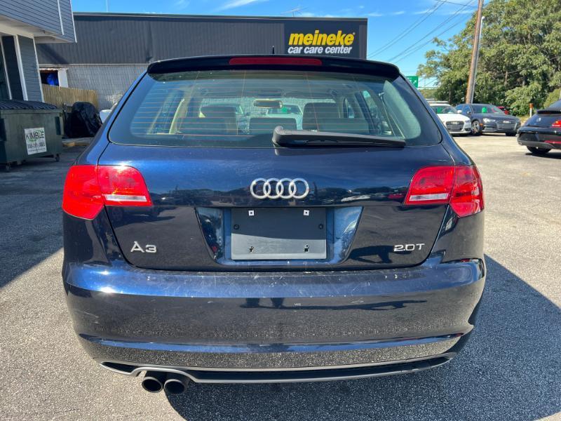 Audi A3 2.0T Premium S tronic 2011