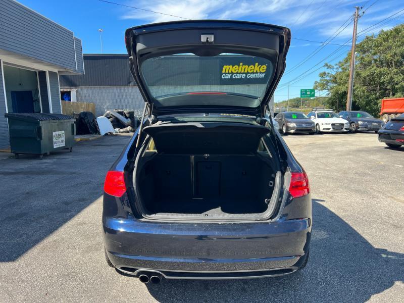 Audi A3 2.0T Premium S tronic 2011