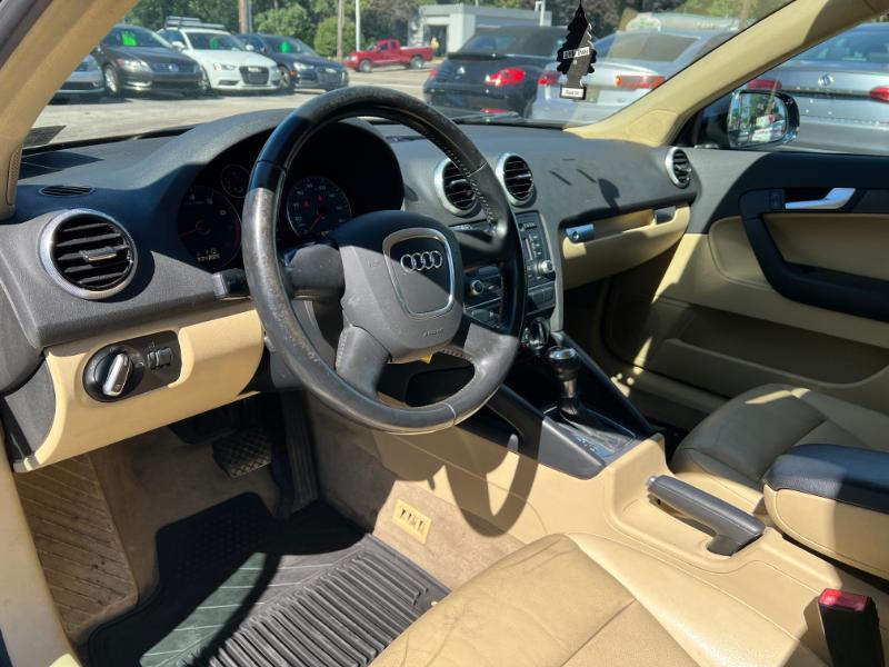 Audi A3 2.0T Premium S tronic 2011