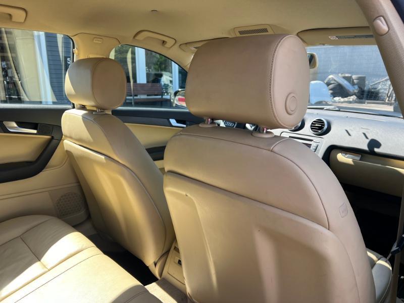 Audi A3 2.0T Premium S tronic 2011