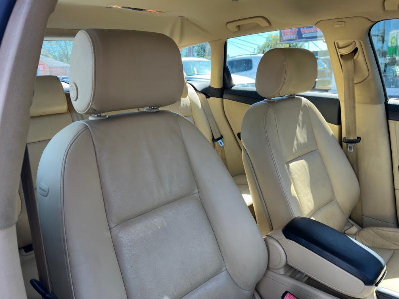 Audi A3 2.0T Premium S tronic 2011