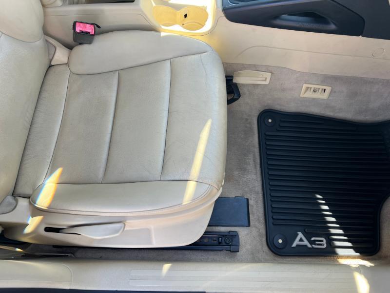 Audi A3 2.0T Premium S tronic 2011