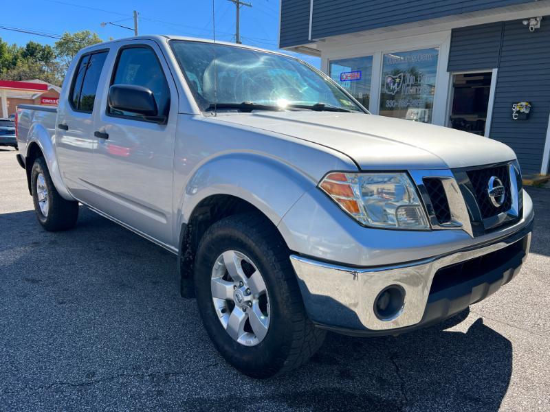 Nissan Frontier SL Crew Cab 4WD 2011