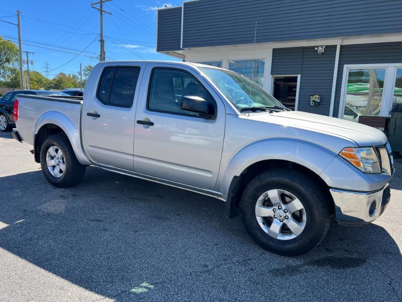 Nissan Frontier SL Crew Cab 4WD 2011
