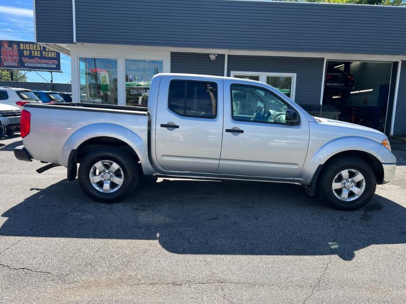 Nissan Frontier SL Crew Cab 4WD 2011