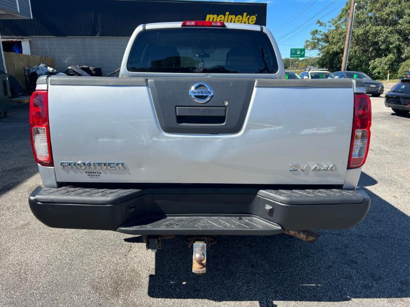 Nissan Frontier SL Crew Cab 4WD 2011
