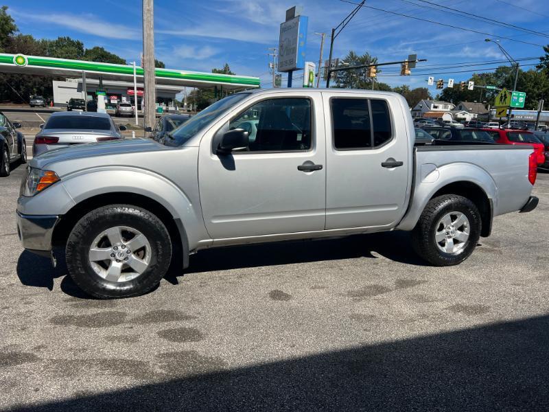 Nissan Frontier SL Crew Cab 4WD 2011