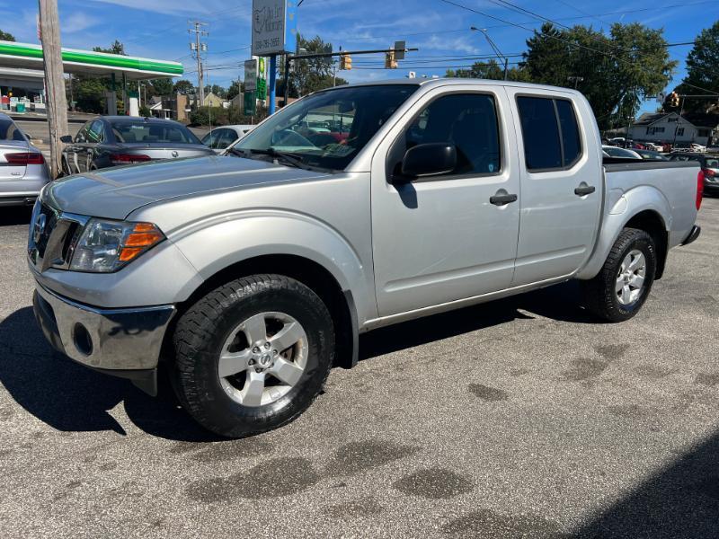 Nissan Frontier SL Crew Cab 4WD 2011
