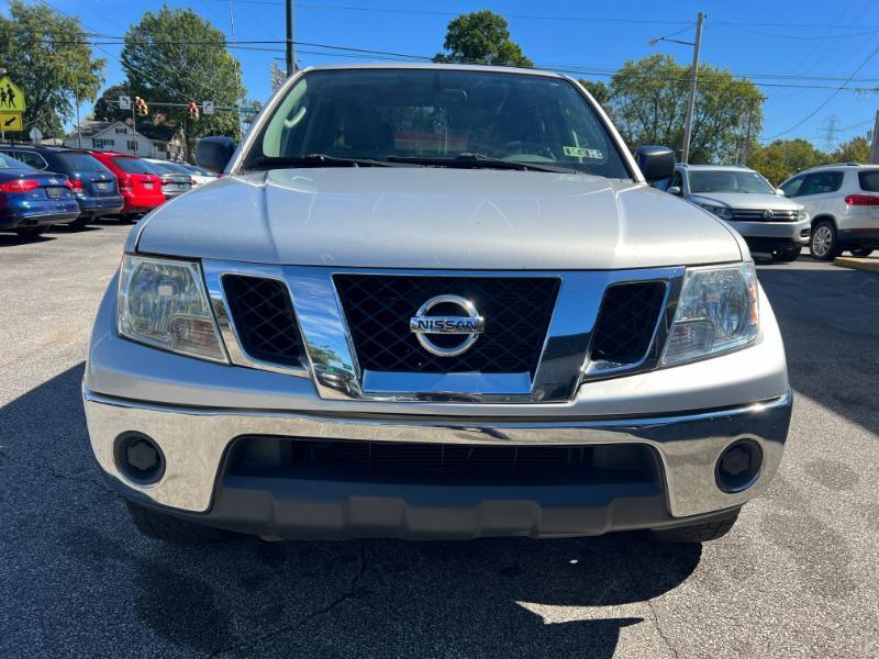 Nissan Frontier SL Crew Cab 4WD 2011