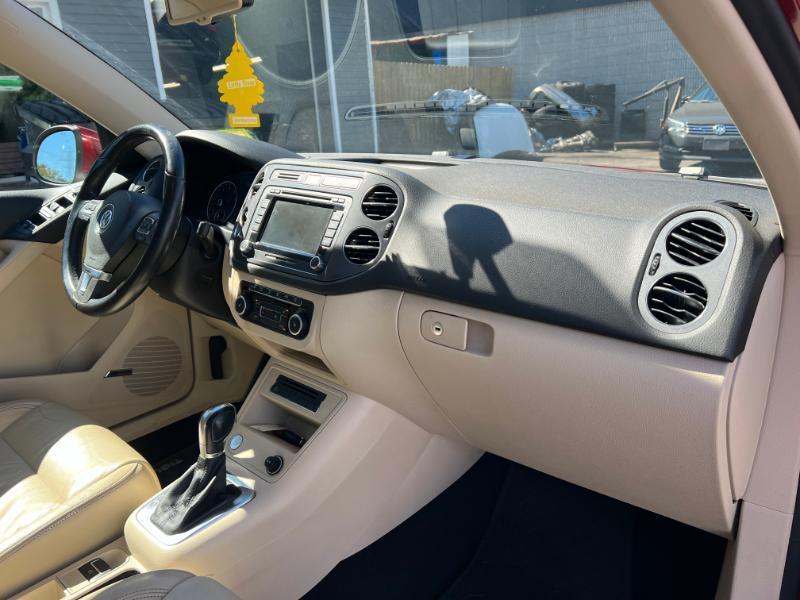 Volkswagen Tiguan S 4Motion 2012