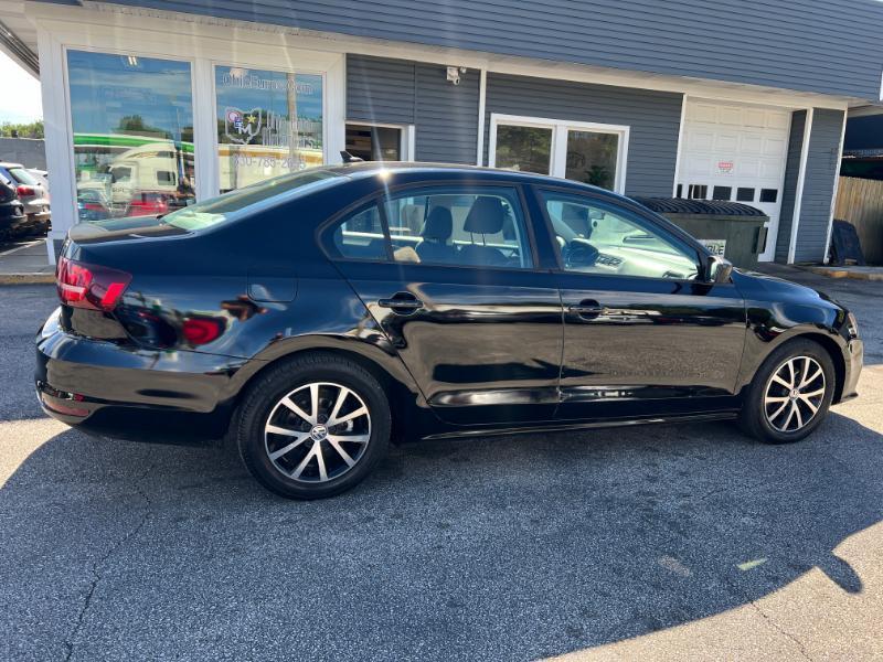 Volkswagen Jetta SE 6A 2016