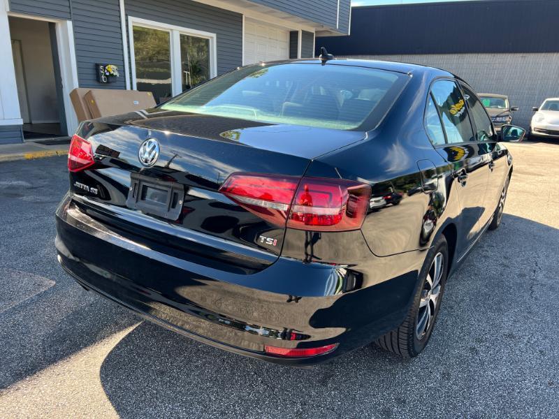 Volkswagen Jetta SE 6A 2016