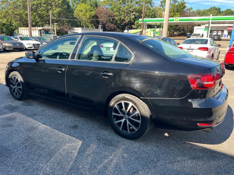 Volkswagen Jetta SE 6A 2016