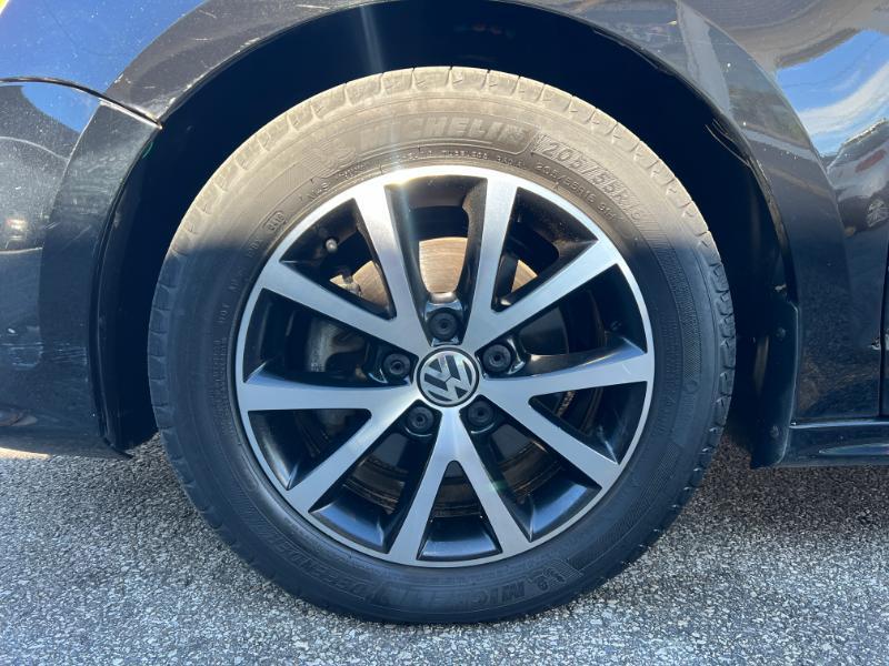 Volkswagen Jetta SE 6A 2016