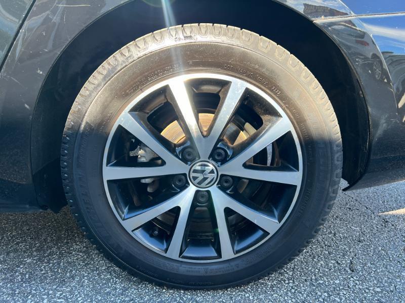Volkswagen Jetta SE 6A 2016