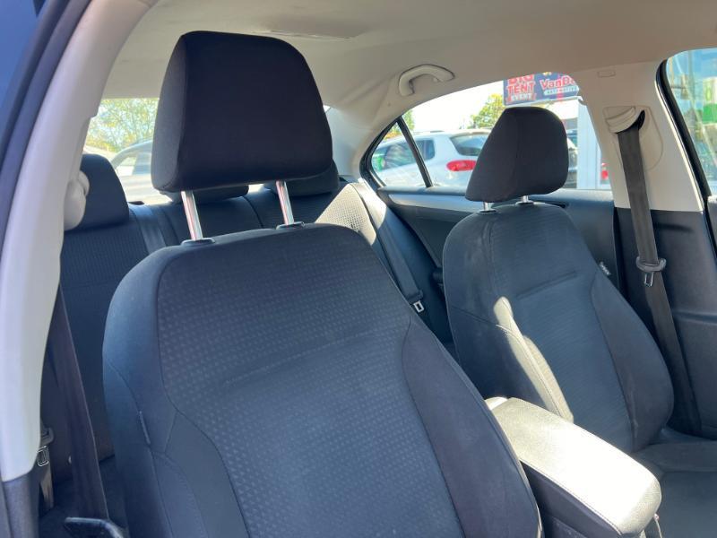 Volkswagen Jetta SE 6A 2016