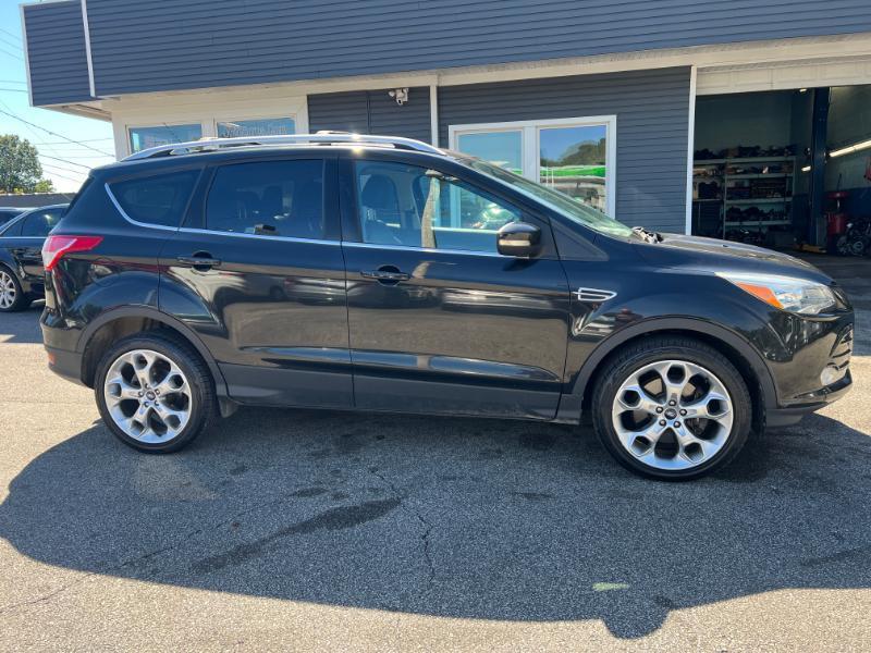 Ford Escape Titanium 4WD 2013