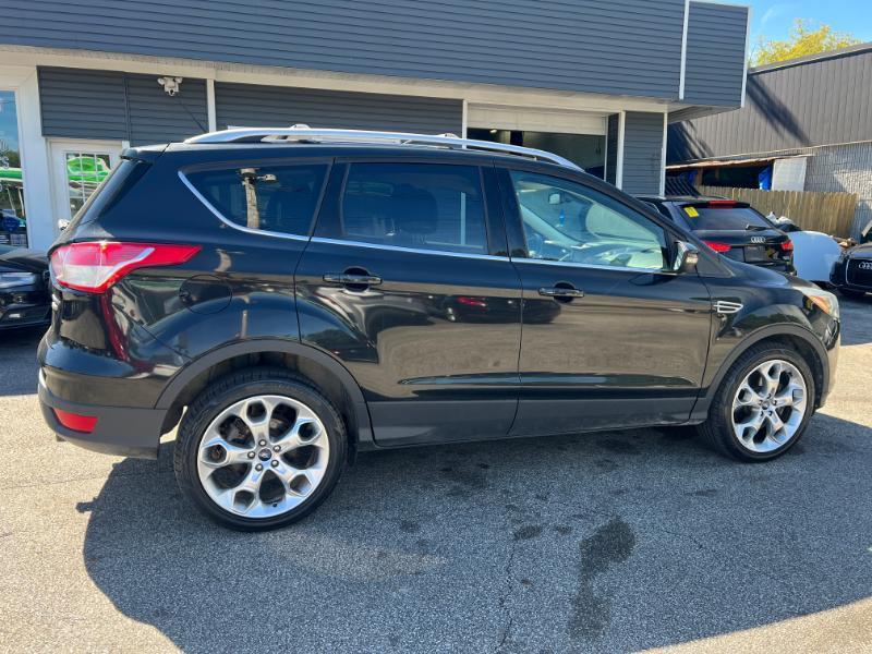 Ford Escape Titanium 4WD 2013