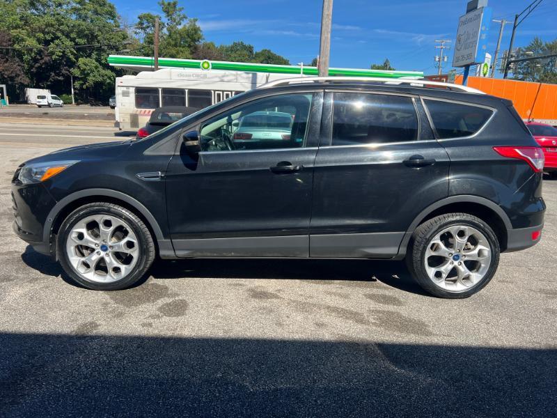 Ford Escape Titanium 4WD 2013