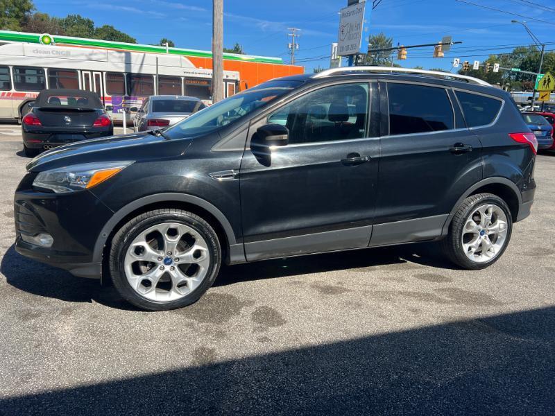 Ford Escape Titanium 4WD 2013