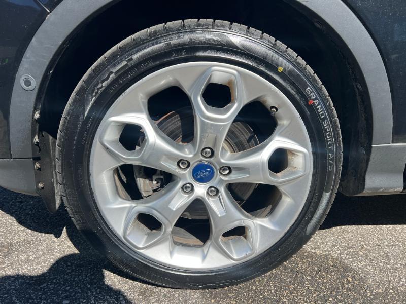 Ford Escape Titanium 4WD 2013