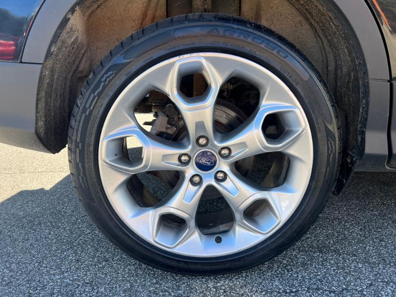 Ford Escape Titanium 4WD 2013