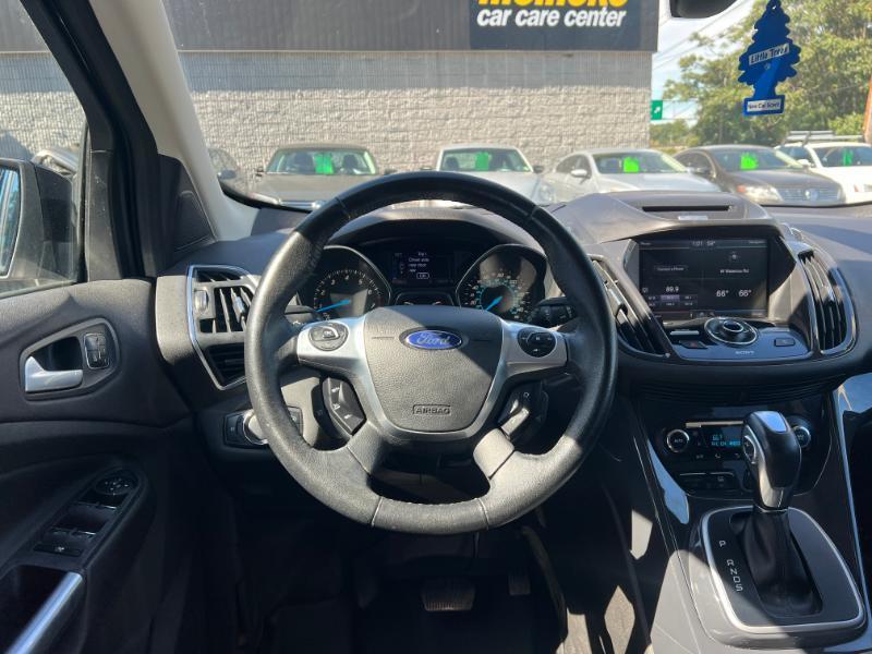 Ford Escape Titanium 4WD 2013