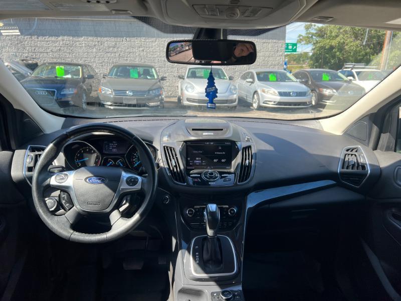Ford Escape Titanium 4WD 2013