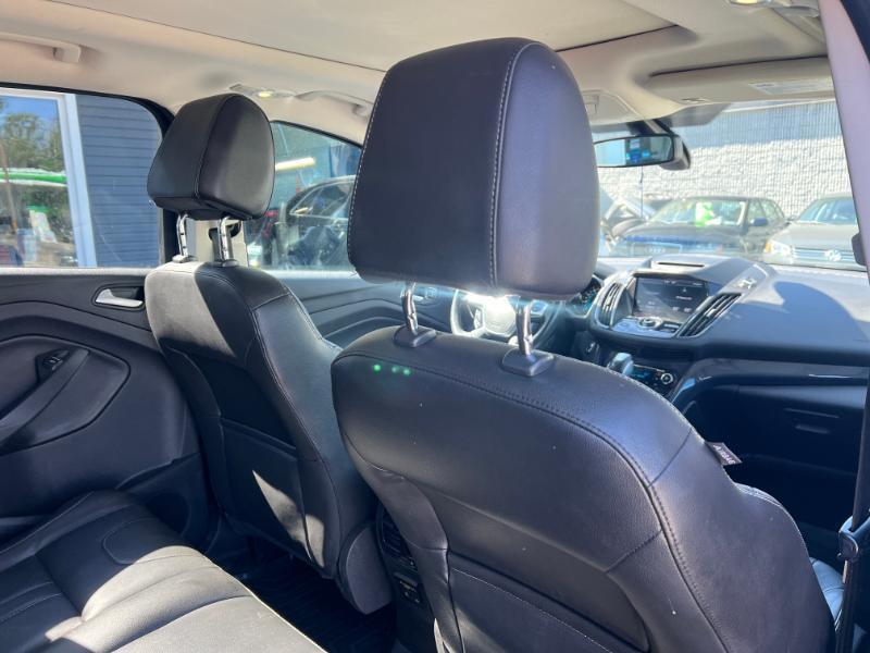 Ford Escape Titanium 4WD 2013