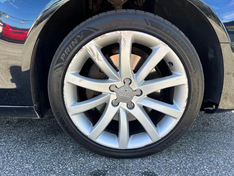Audi A4 2.0T Sedan quattro Tiptronic 2013