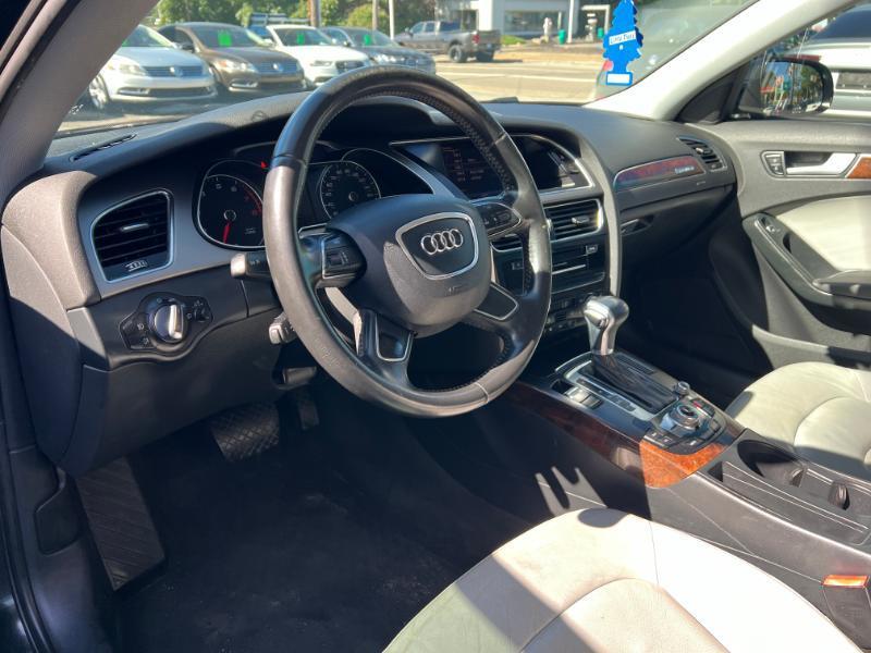 Audi A4 2.0T Sedan quattro Tiptronic 2013