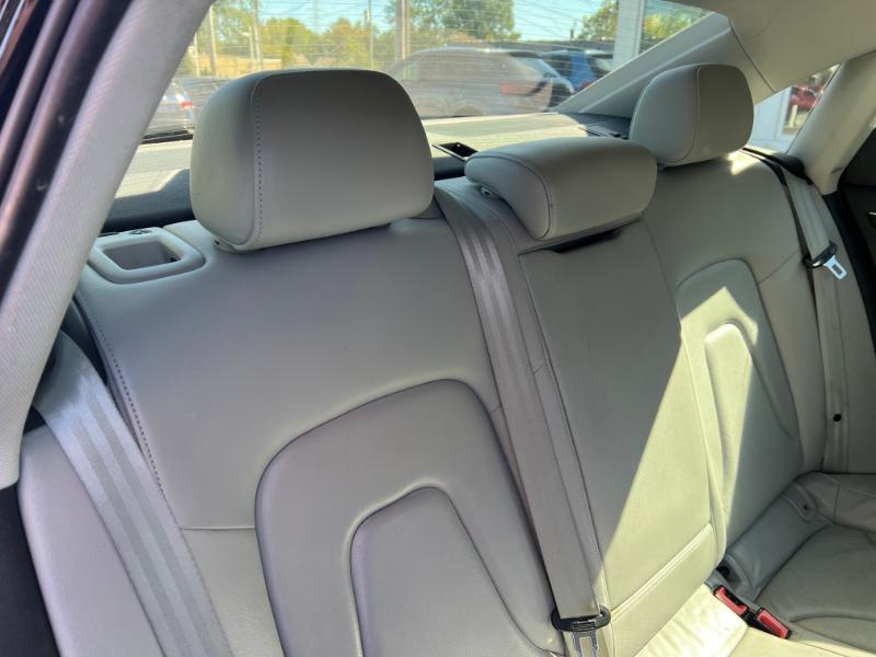 Audi A4 2.0T Sedan quattro Tiptronic 2013