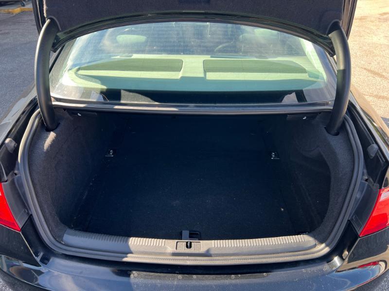 Audi A5 Coupe 2.0T quattro Tiptronic 2011