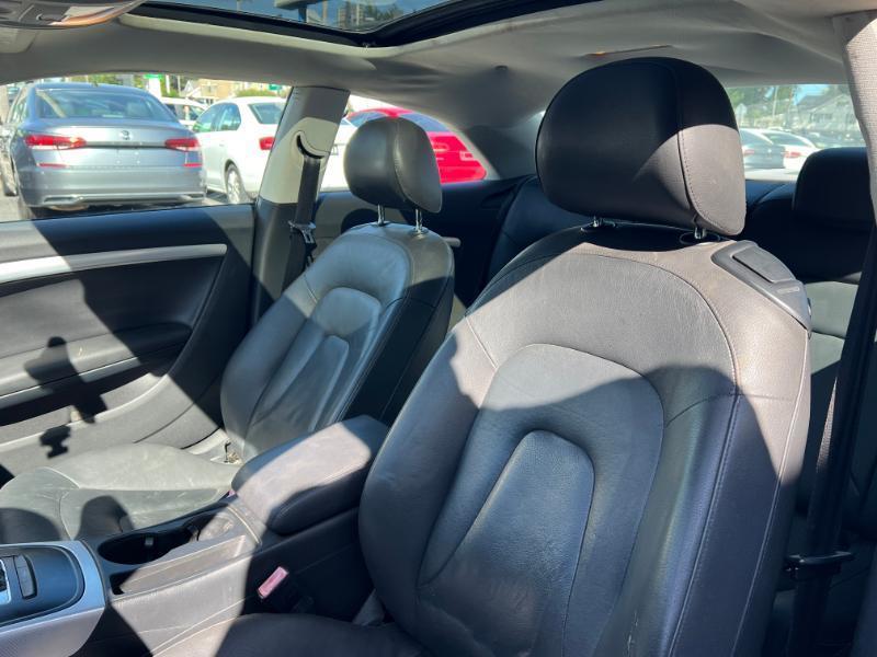 Audi A5 Coupe 2.0T quattro Tiptronic 2011