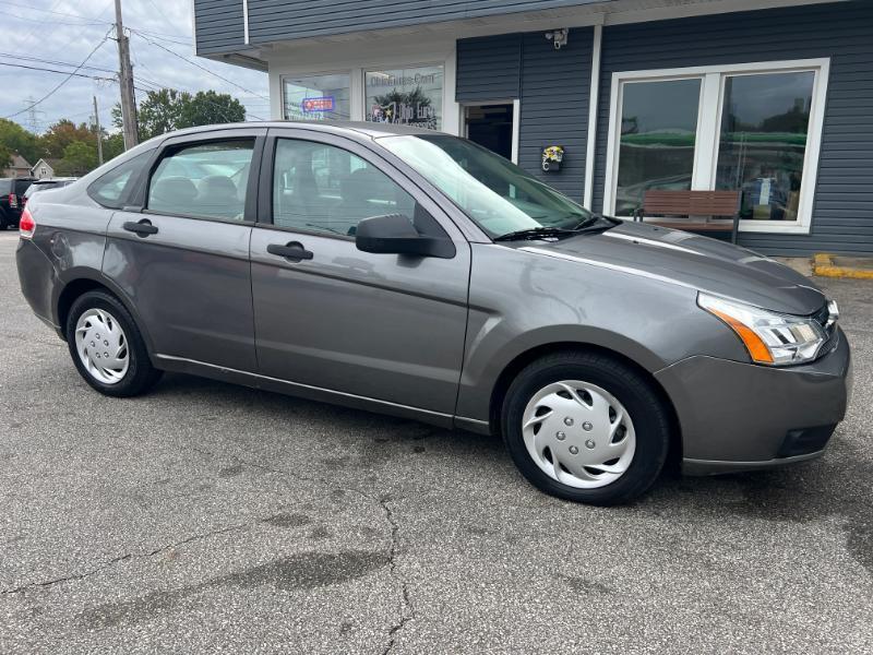 Ford Focus S Sedan 2011