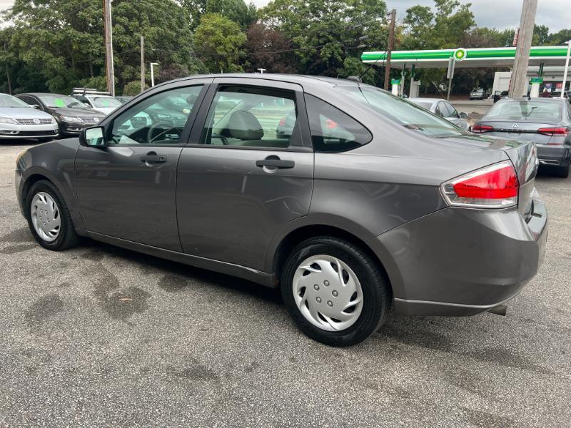Ford Focus S Sedan 2011