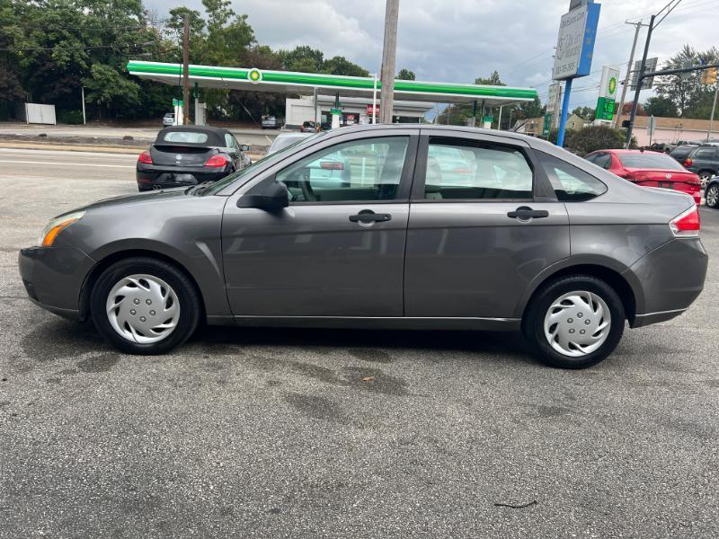 Ford Focus S Sedan 2011
