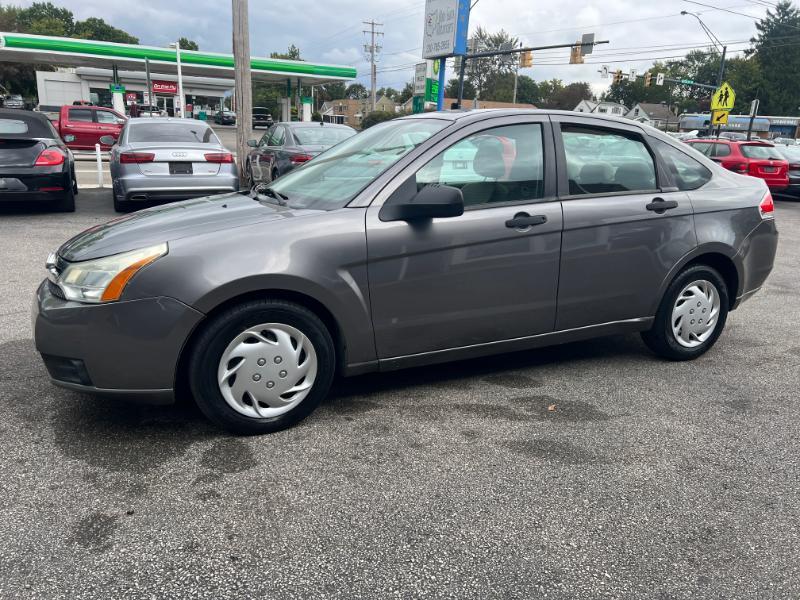 Ford Focus S Sedan 2011