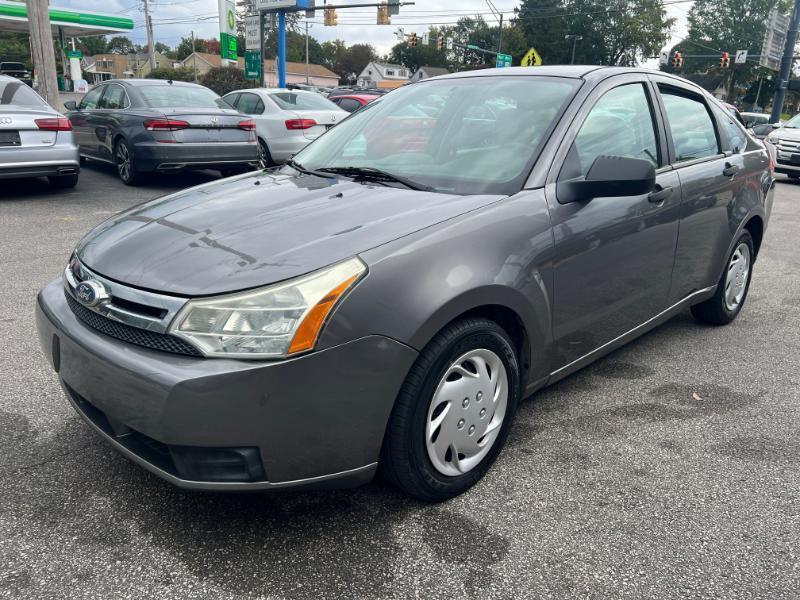 Ford Focus S Sedan 2011