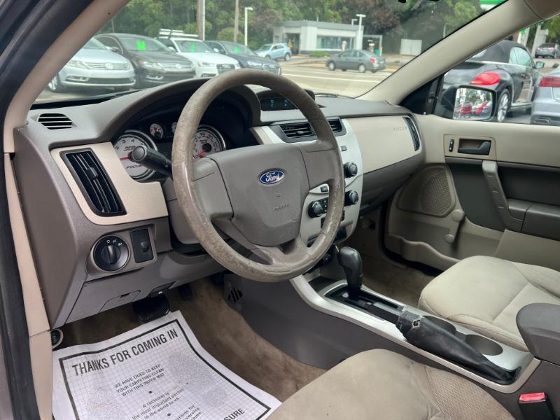 Ford Focus S Sedan 2011