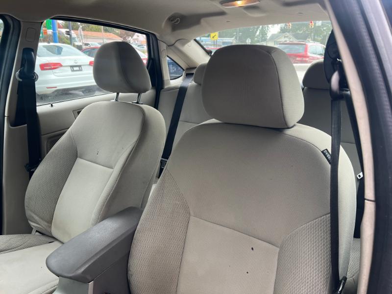 Ford Focus S Sedan 2011