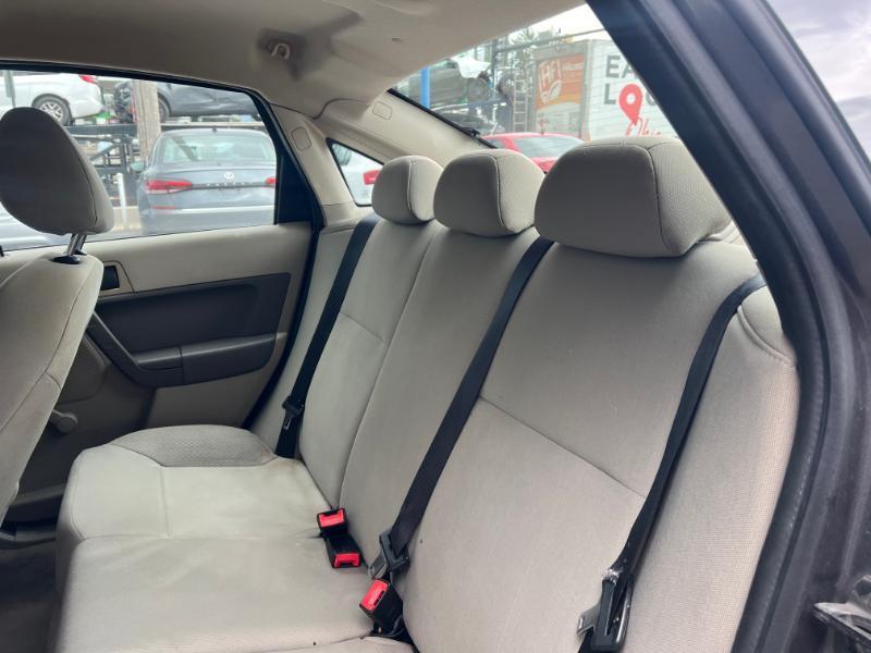Ford Focus S Sedan 2011