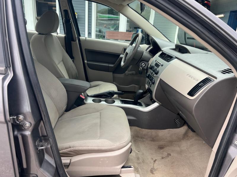 Ford Focus S Sedan 2011