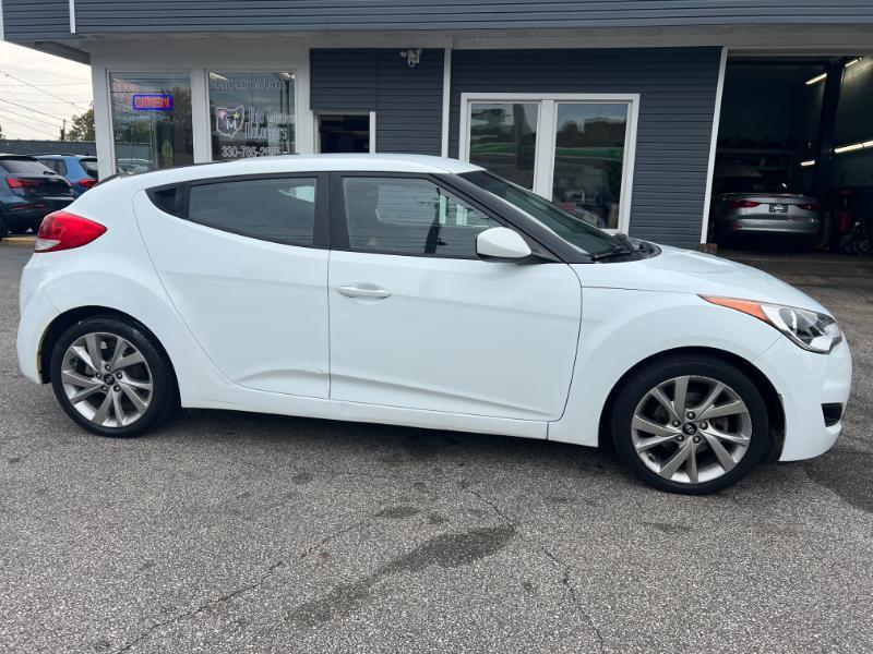 Hyundai Veloster Base 6MT 2016