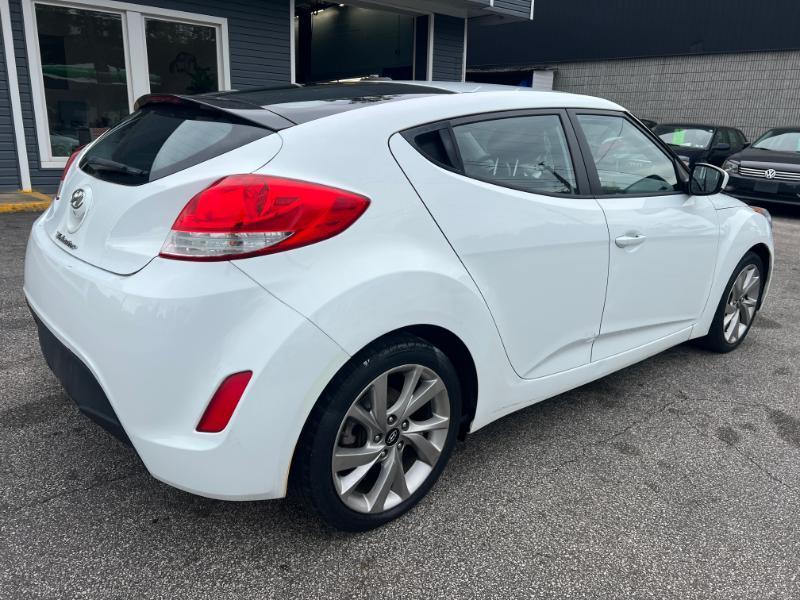 Hyundai Veloster Base 6MT 2016