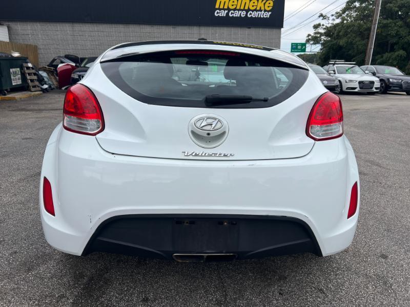 Hyundai Veloster Base 6MT 2016