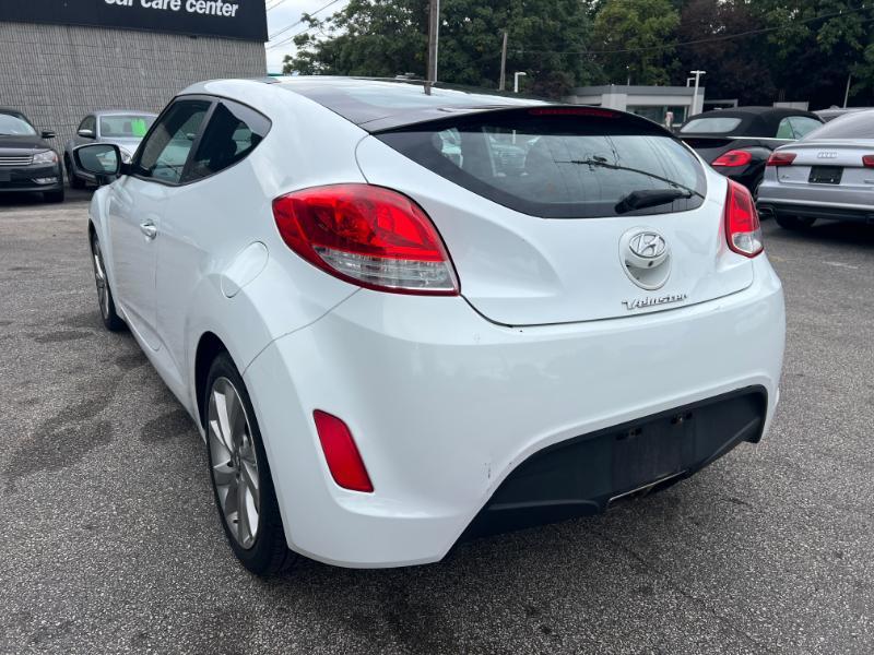 Hyundai Veloster Base 6MT 2016