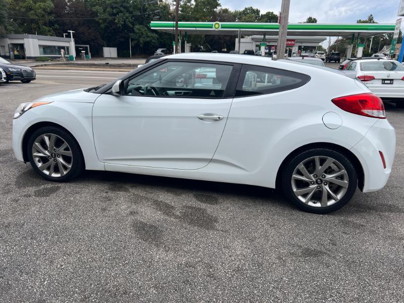 Hyundai Veloster Base 6MT 2016