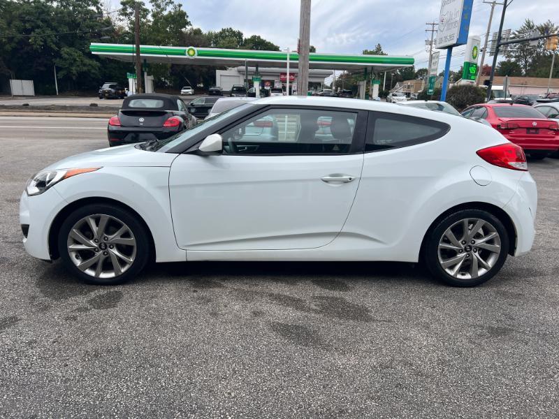 Hyundai Veloster Base 6MT 2016